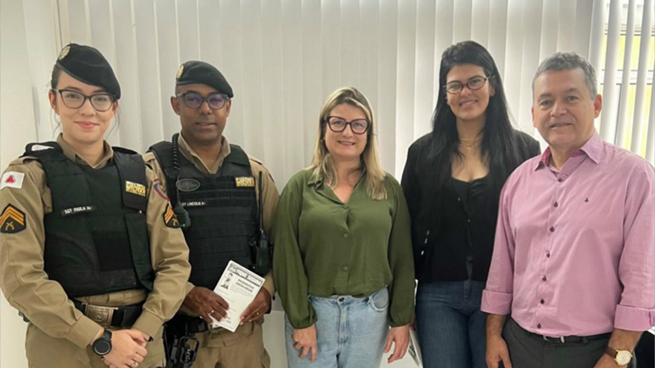 Saúde promove, na sala de recepção da Policlínica, encontro da população  com a PMMG