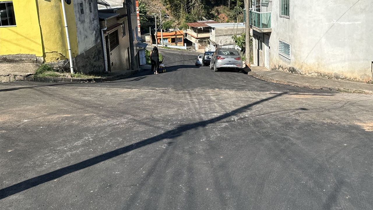 Governo Municipal conclui asfalto da Rua José Gomes Neto no bairro de Fátima