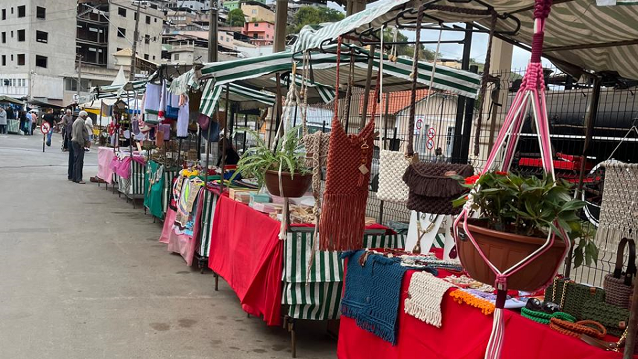 Mais uma vez a Feira Livre Raízes e Sabores da Terra movimentou a manhã de domingo