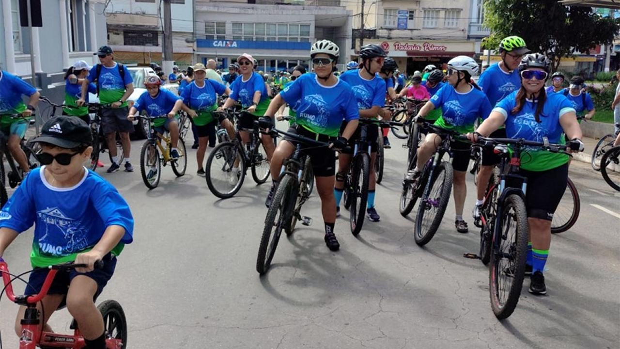 Cerca de 200 ciclistas participam com entusiasmo do Passeio Ciclístico Rumo ao Museu