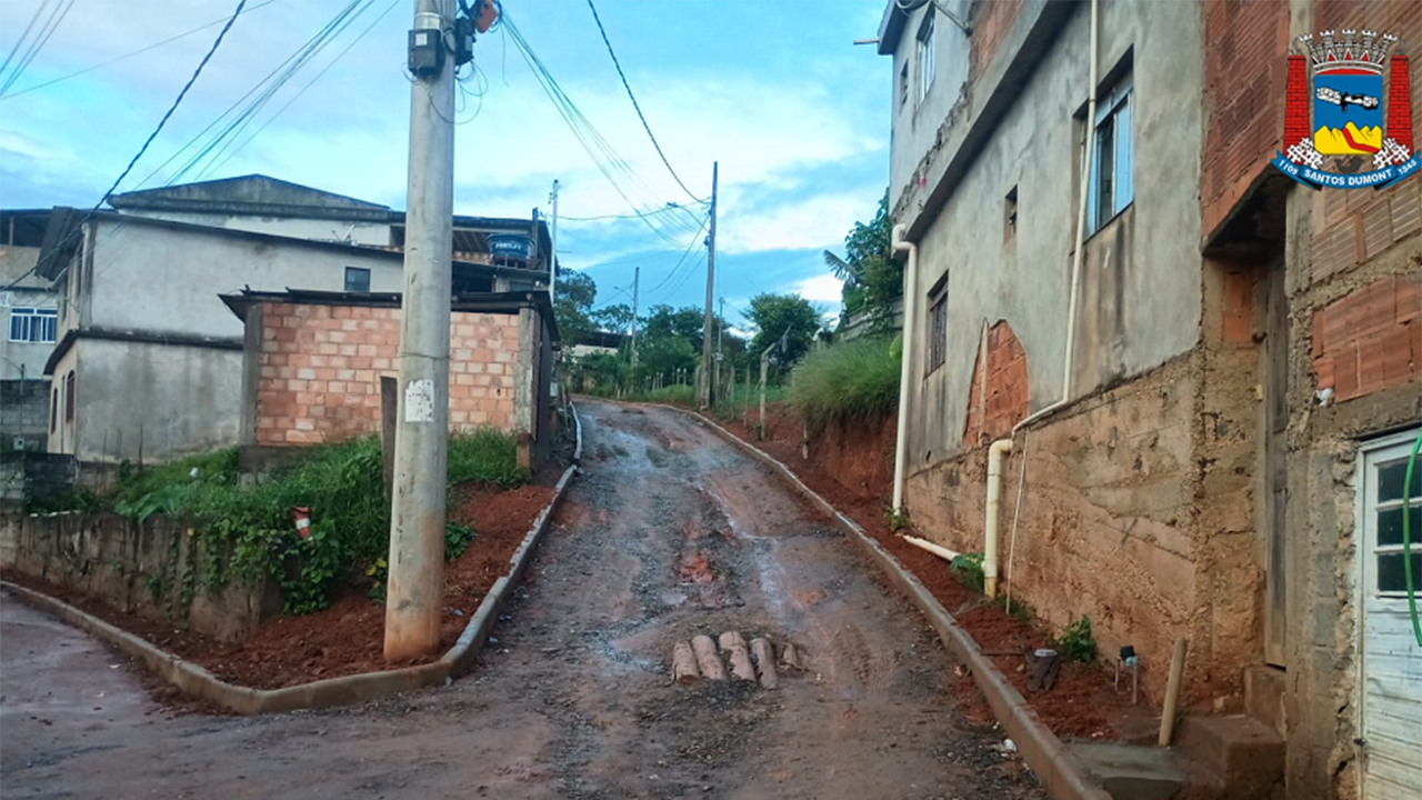 Obra de pavimentação da Rua Projetada, na Ponte Preta,  entra em fase final