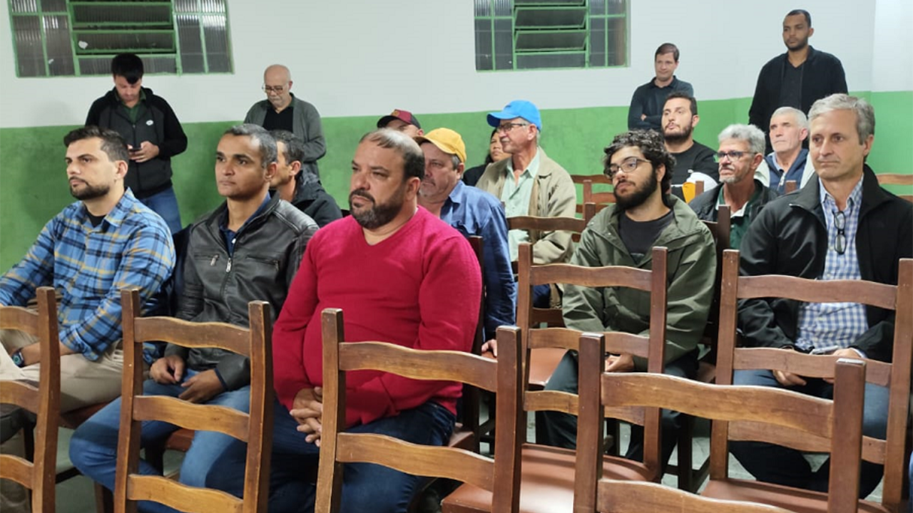 Encontro equipe  Agência Bradesco com  produtores rurais 