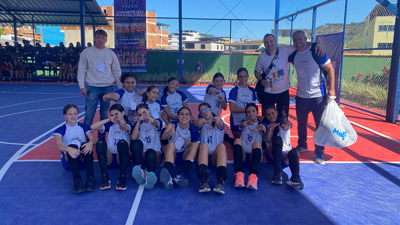 Hoje, 20/05, nos Jogos Escolares de Minas Gerais - JEMG, o Colégio Arco Íris ganhou da equipe de Pequeri, no vôlei feminino