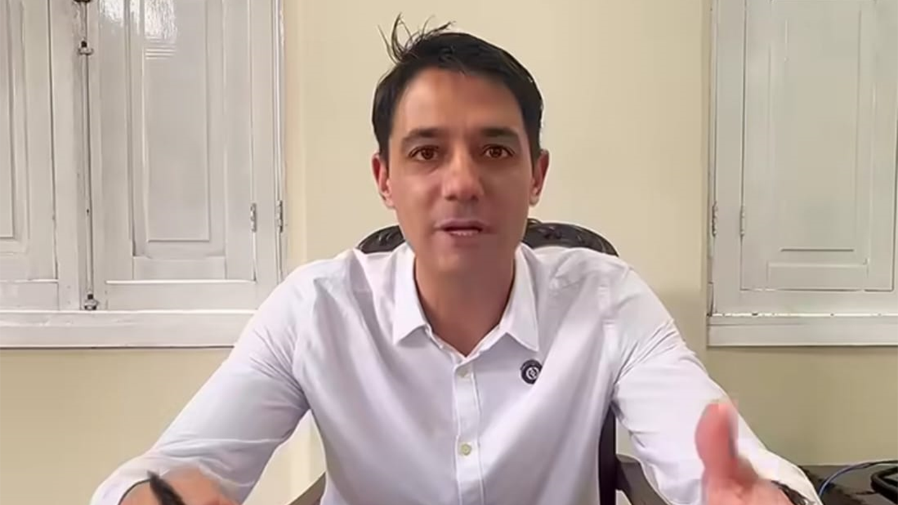 Prefeito Pacífico Júnior concede aumento de 6,27%  aos educadores da categoria do Magistério