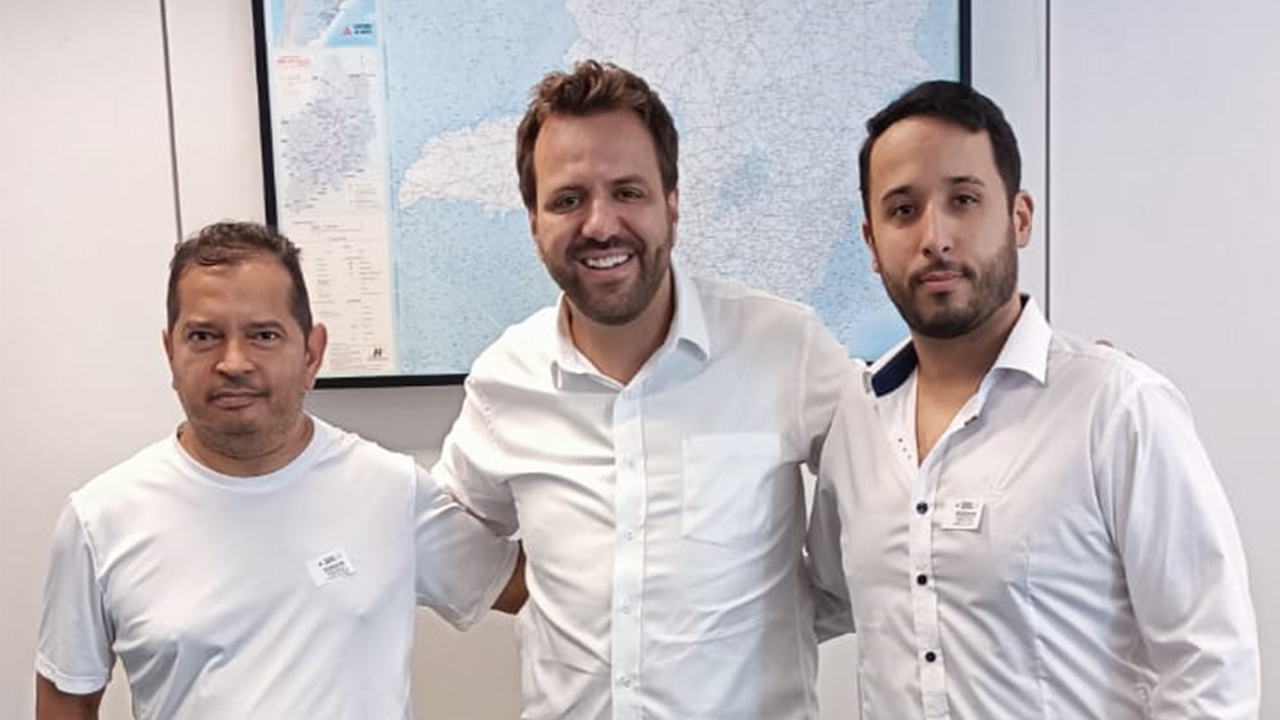 Sub Secretário de Estado de Esportes,  Tomás Mendes, recebe secretário de Esportes de Santos Dumont e assessor