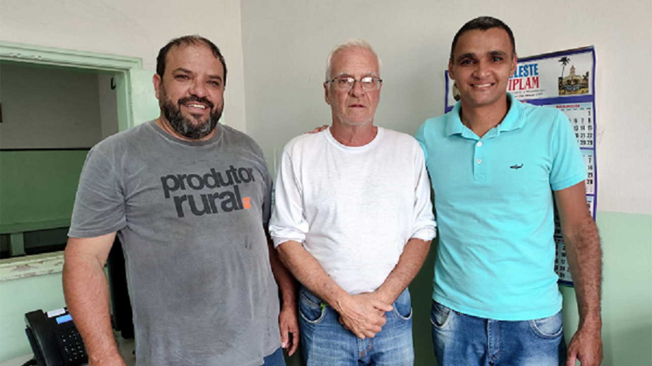 Prefeitura firma termo de colaboração com o Programa Balde Cheio