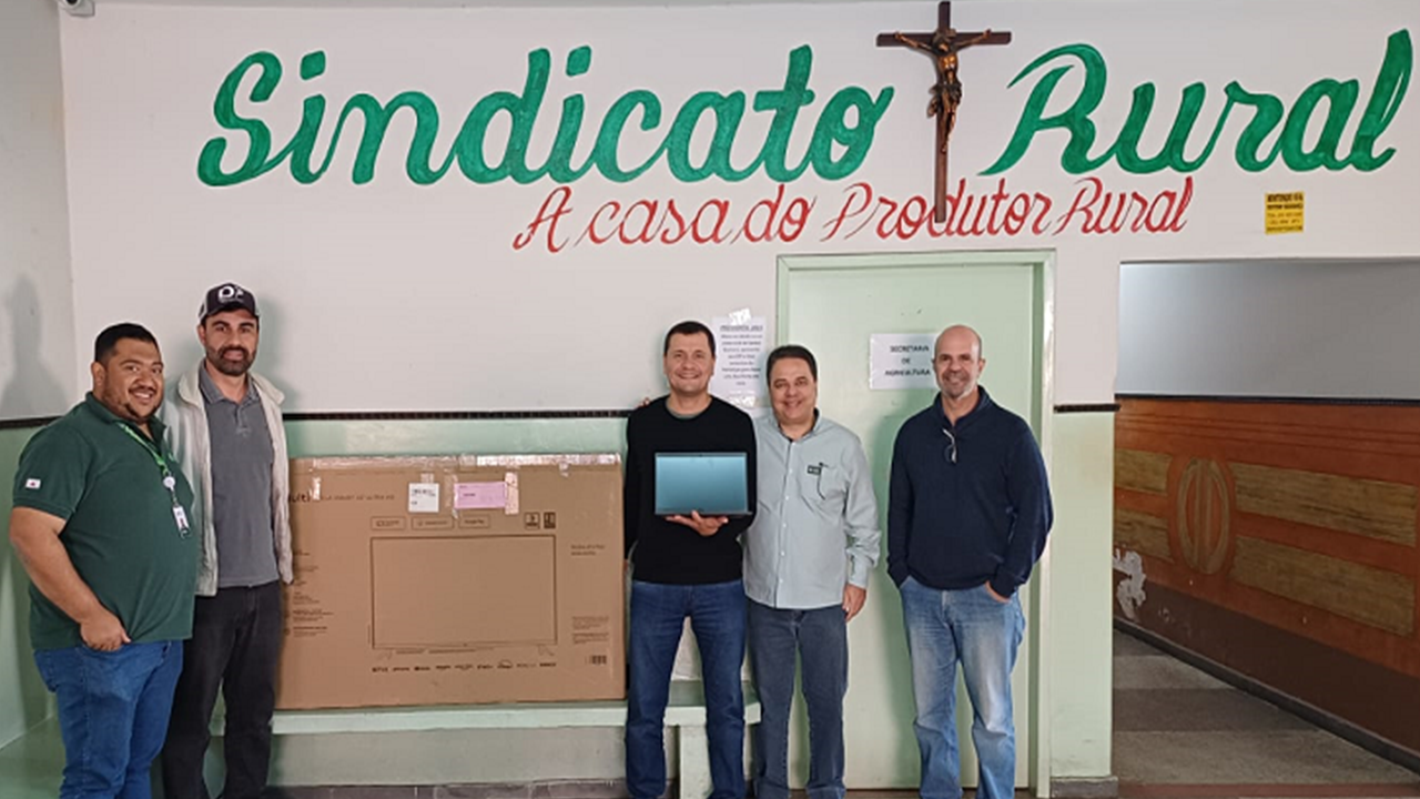 Sindicato Rural recebe kit multimídia do Sistema FAEMG/SENAR