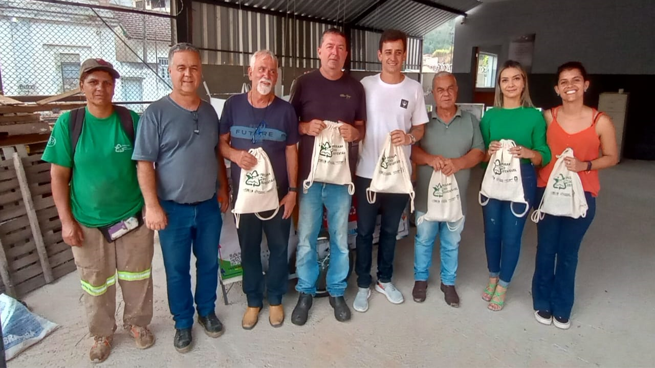 Inaugurada sede da Associação de Catadores de Materiais Recicláveis de Santos Dumont