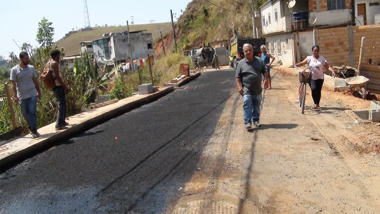 Prefeitura finaliza obras de recuperação e asfaltamento da Rua Machado de Assis