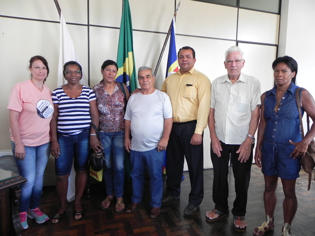 Prefeito Betinho recebe  dezenas de pessoas em seu Gabinete