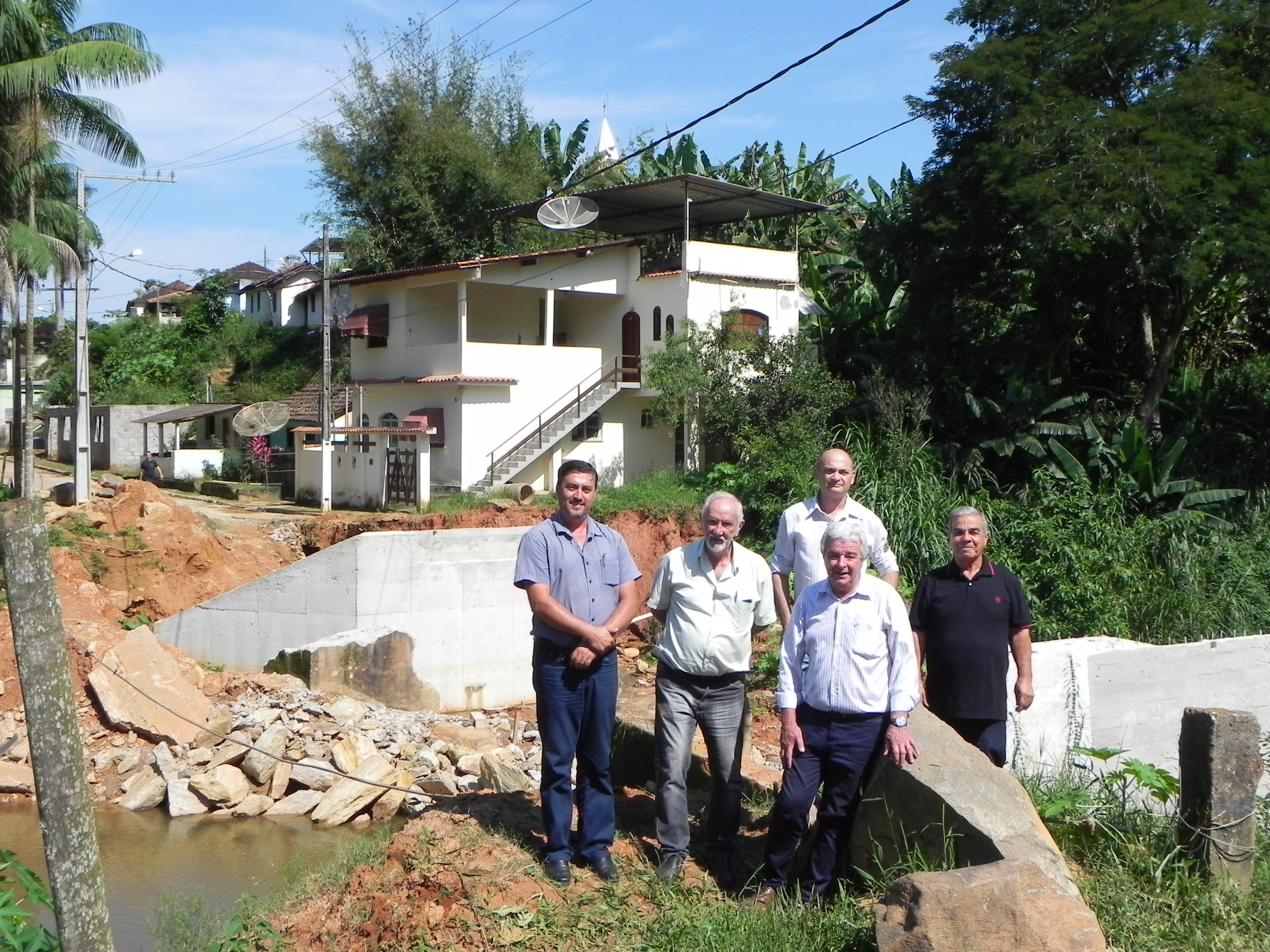 Prefeito visita obras da Ponte de Formoso