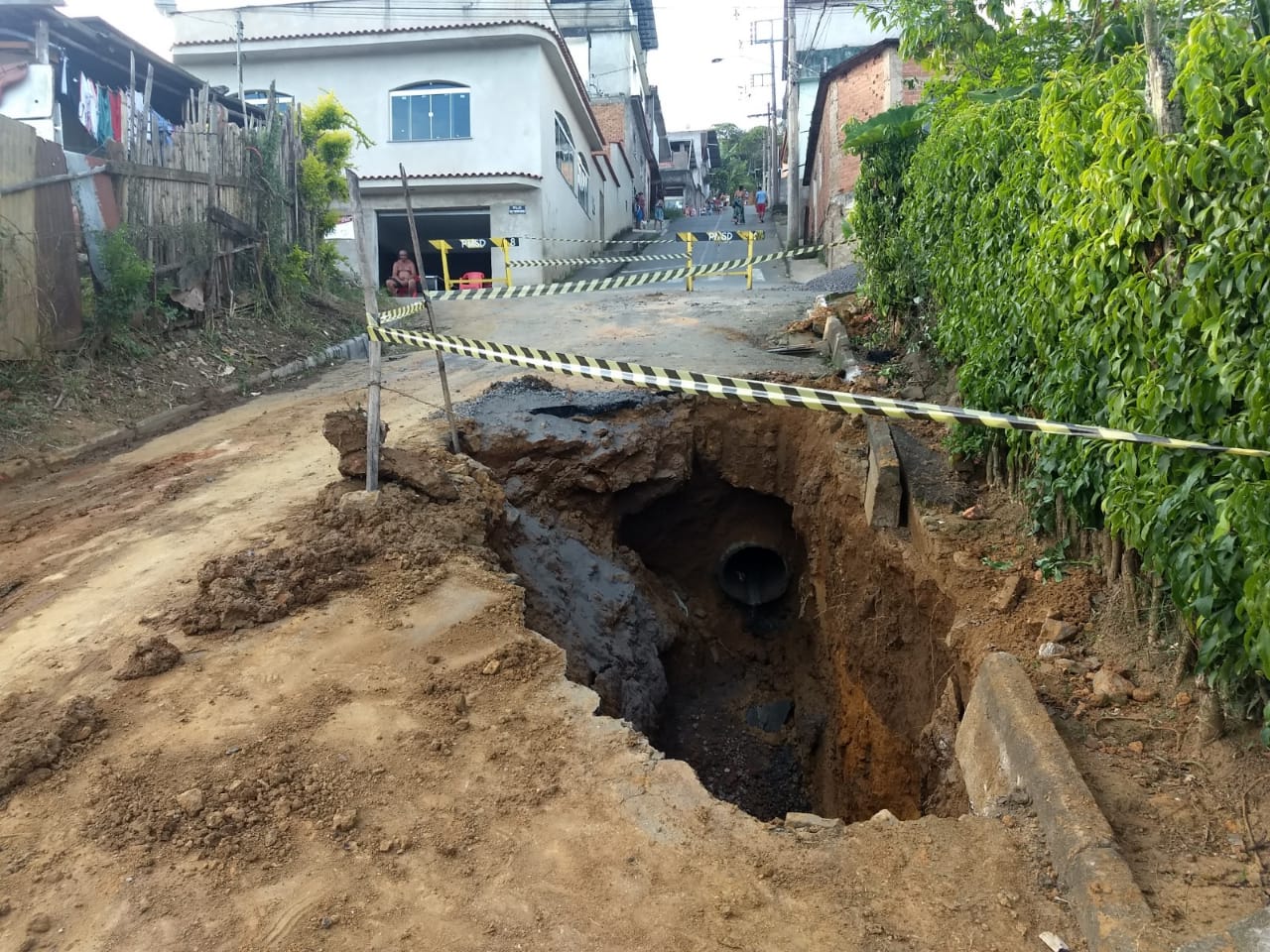 Recuperação de parte da rua Tupi no 4º Depósito