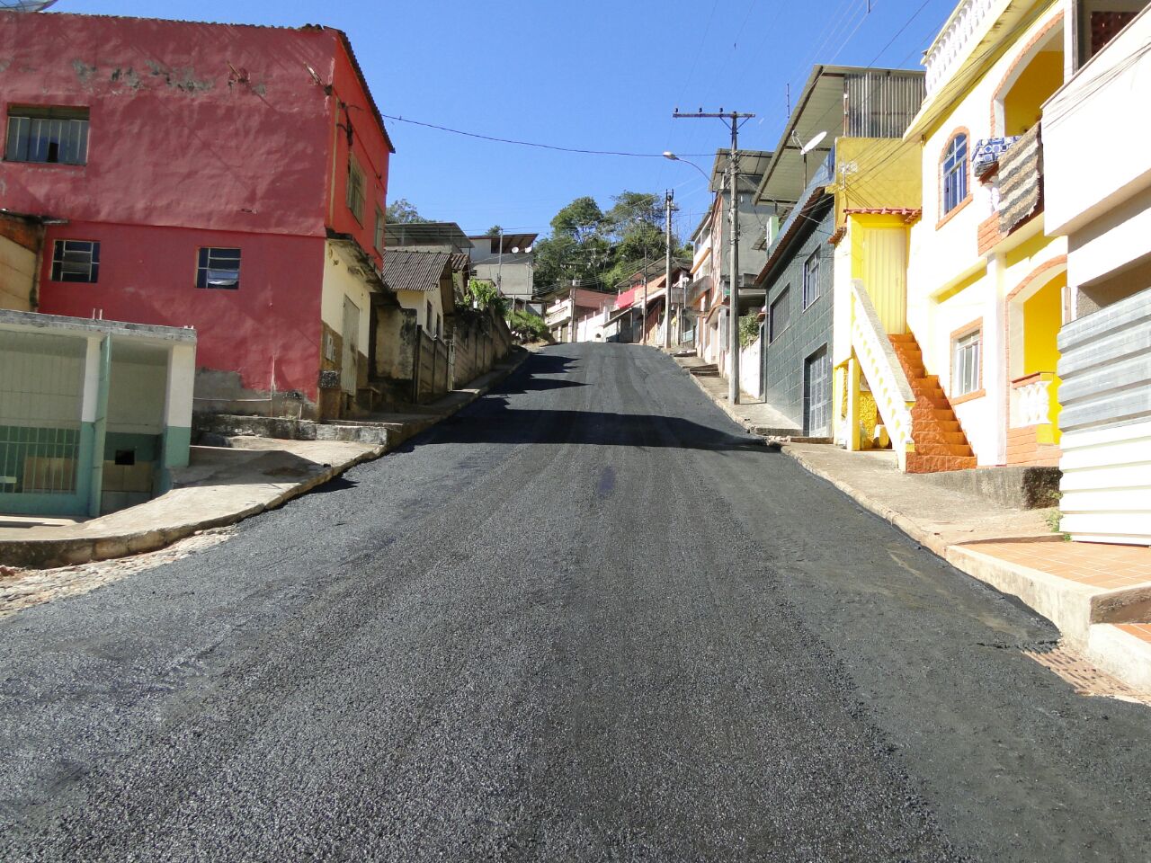 Prefeitura finaliza asfaltamento no Bairro de Fátima