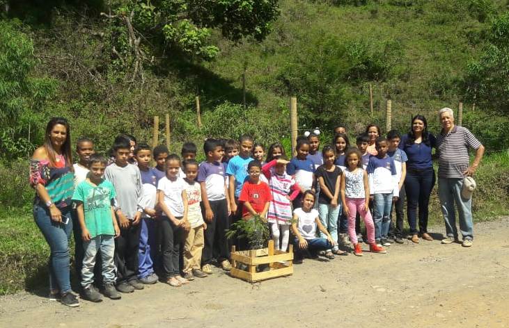 Cercamento de nascente do Rio Pinho homenageia Dia da Água